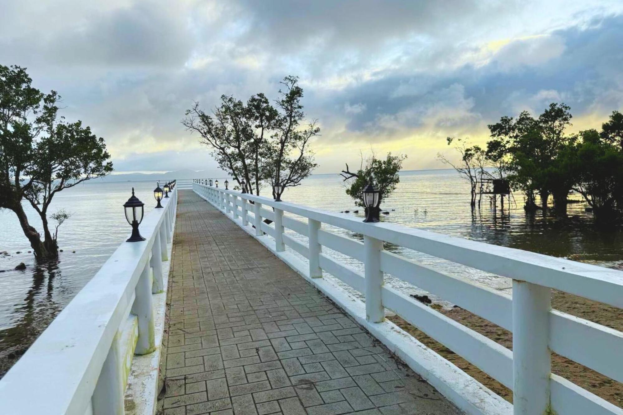 Kehalani Beach Resort By Cocotel Quezon  Extérieur photo